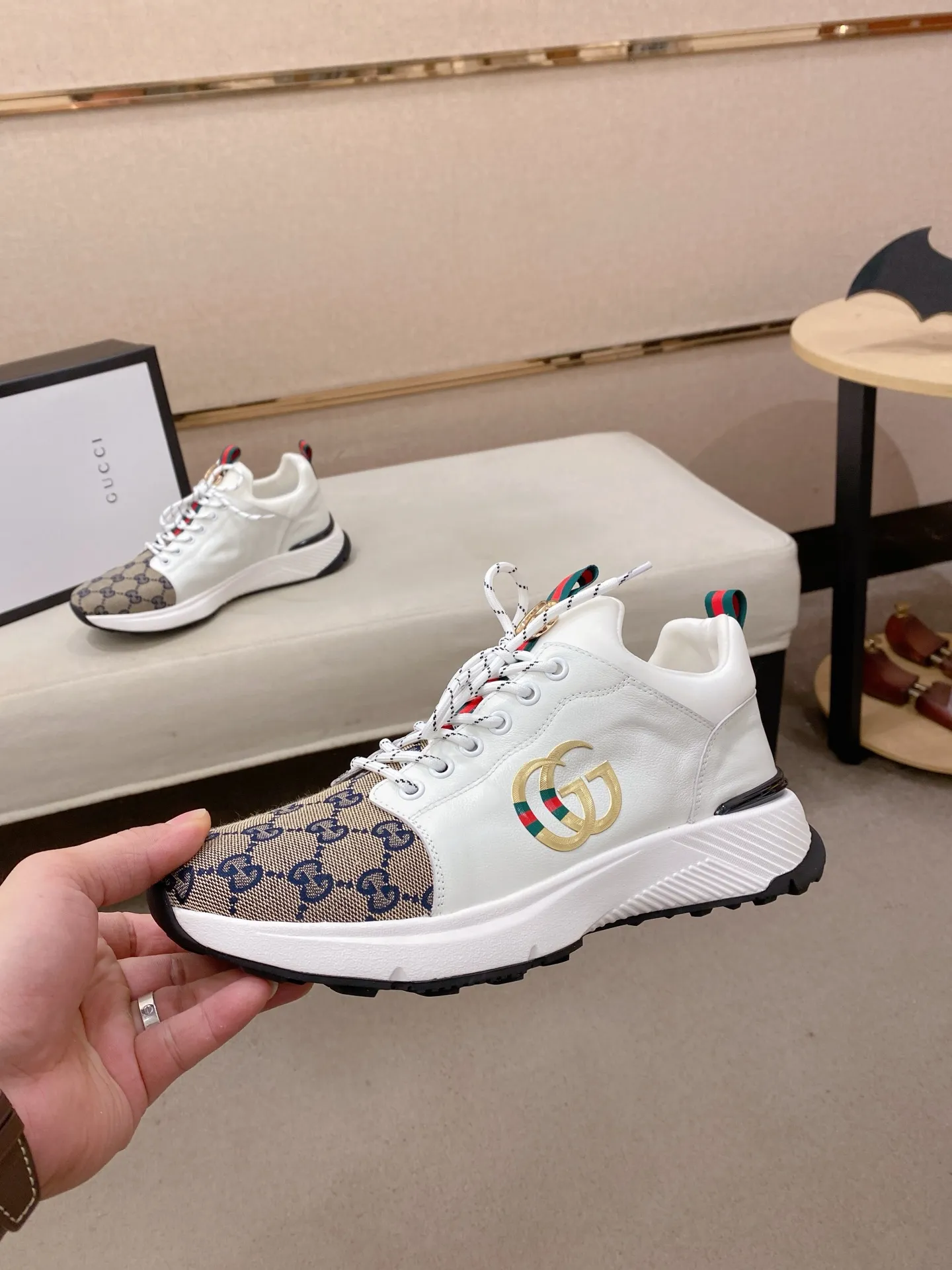 Men's clothing and shoes💰:462💰 (GUCCI) The latest model from the official website🎁🎁Casual and fashionable men's shoes👟, hot style💥The version is simple and elegant, exclusive for trendy men. The unique latest brand elements from the official website👑Original Gucci decoration, fashionable and generous, the fabric is original cowhide ✅Mesh breathable lining, the official website specifies wear-resistant casual outsole, the classic model is taken in kind at the counter🎬38-44 (can be customized for 45 non-refundable)